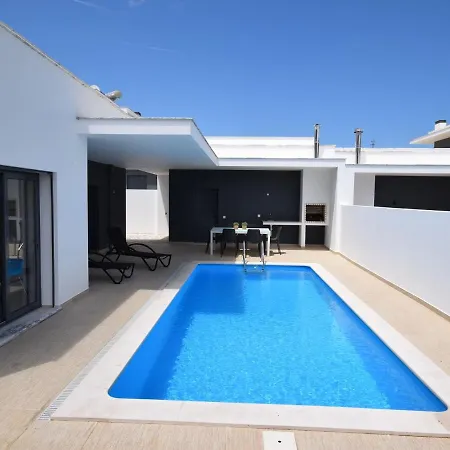빌라 Modern With Private Pool Near The Beautiful Of Foz De Arelho Nadadouro