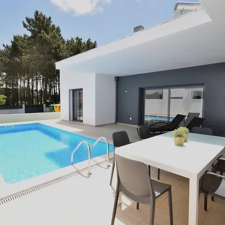 Modern With Private Pool Near The Beautiful Of Foz De Arelho 빌라 Nadadouro