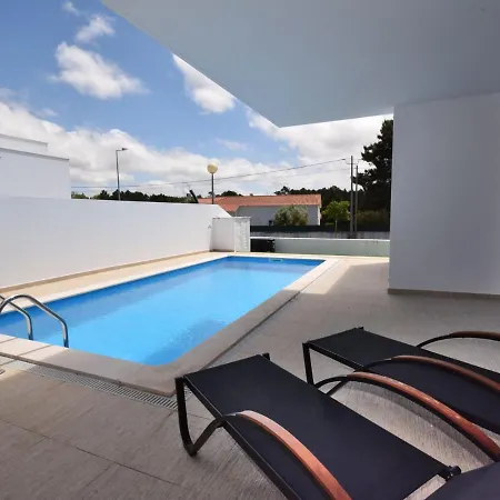 Modern With Private Pool Near The Beautiful Of Foz De Arelho 빌라 Nadadouro